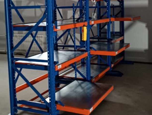 стеллажи с выкатными полками