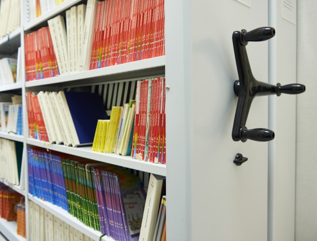 Мобильные стеллажи для книг