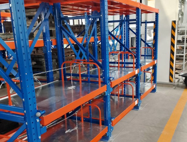 Дополнительное ограждение стеллажей с выкатными платформами