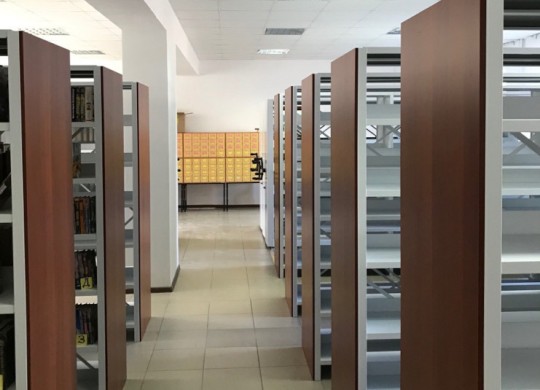 Стеллажи для библиотеки по индивидуальным размерам