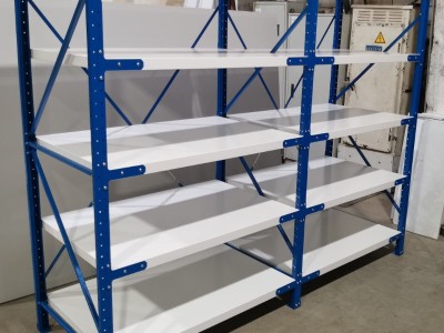 Полочные среднегрузовые стеллажи