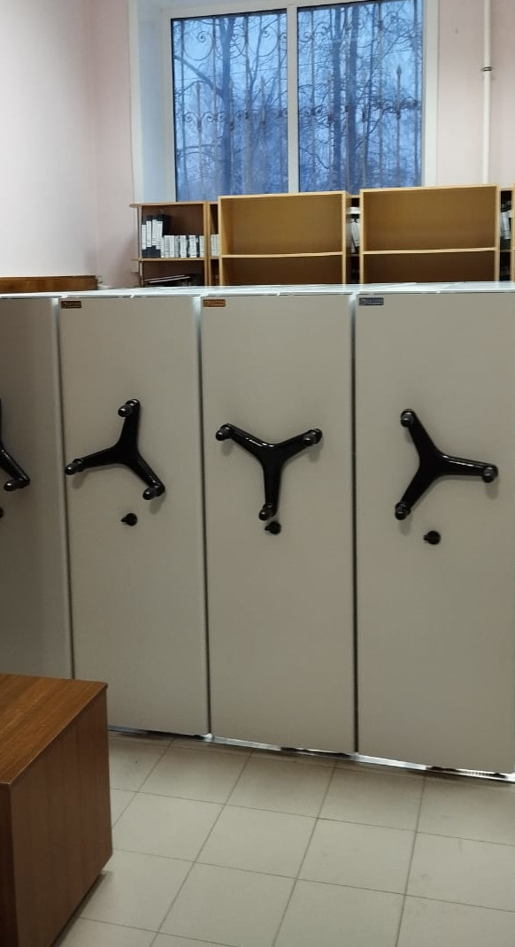 мобильные стеллажи для загс